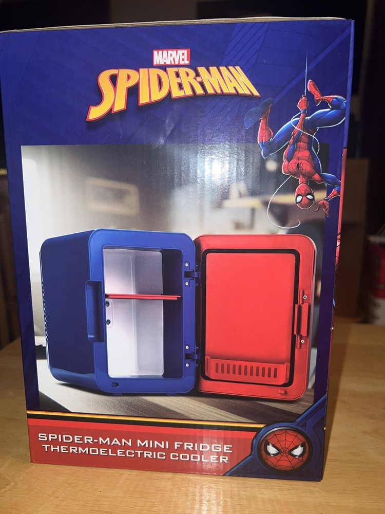 Marvel Spiderman 4L/6 Can Mini Fridge Cooler Ukonic