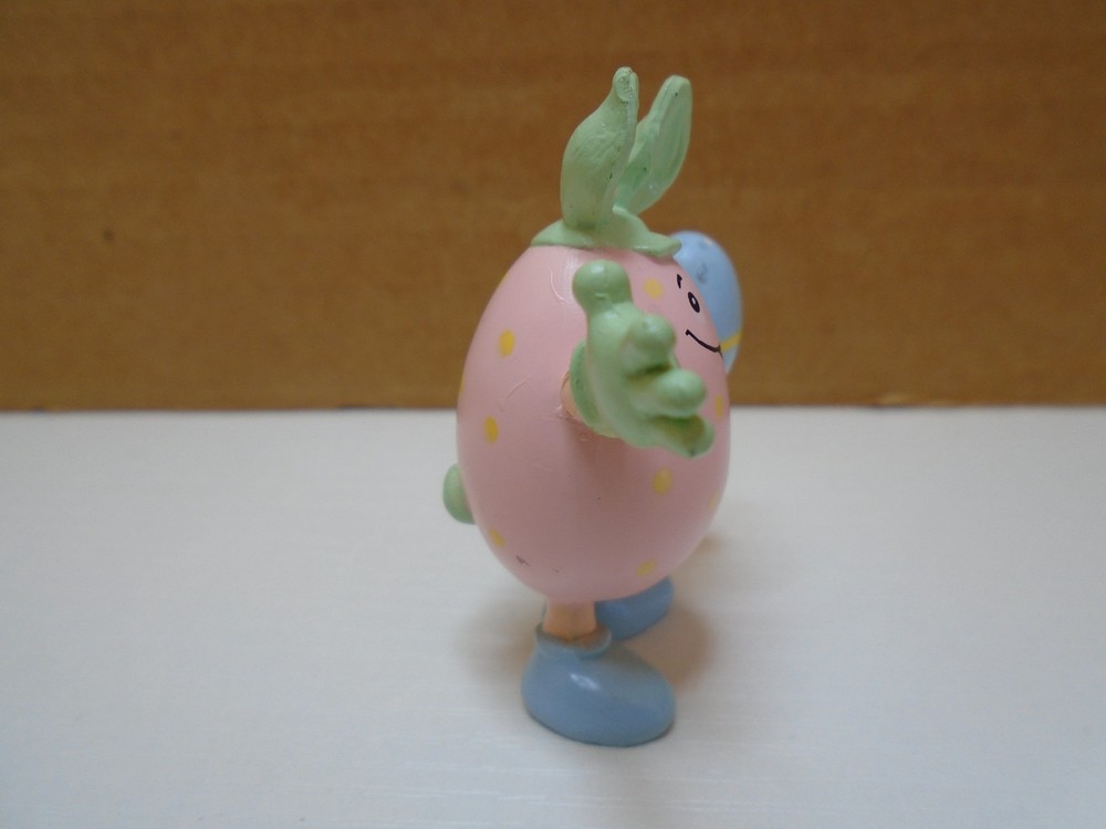 SOLID PLASTIC PINK EGG WITH BUNNY EARS 2" FIGURE UNBRANDED (MA1303A)