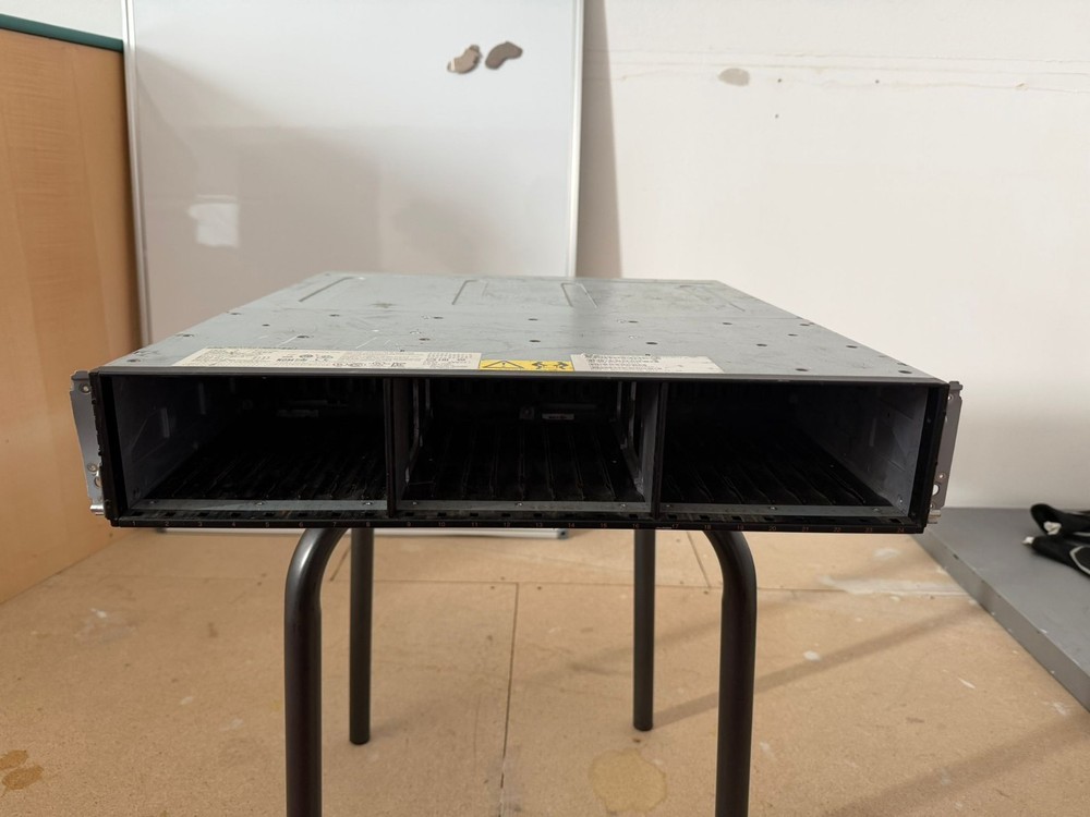2072-24C IBM Storwize V3700 SAN Array 2.5 Dual Control Enclosure