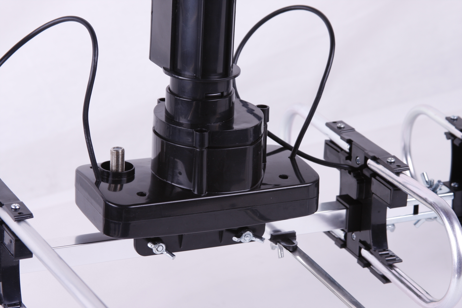 990 mile HDTV 1080P Outdoor Amplified Digital TV Antenna Rotor 360° UHF/VHF Home