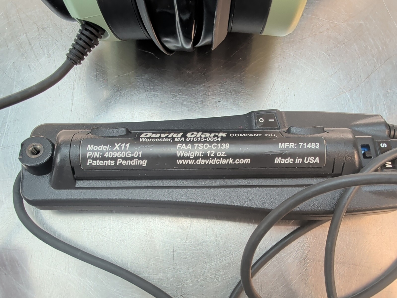 DAVID CLARK X11 HEADSET PILOT NOISE CANCELING AIRPLANE AVIATION HEADPHONES