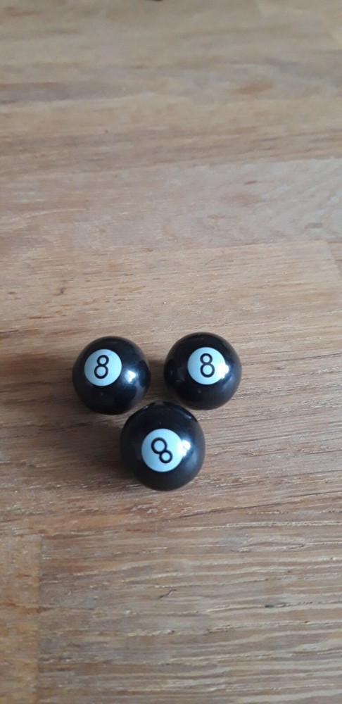 Custom Made 8 Ball bobbins /indicator Heads
