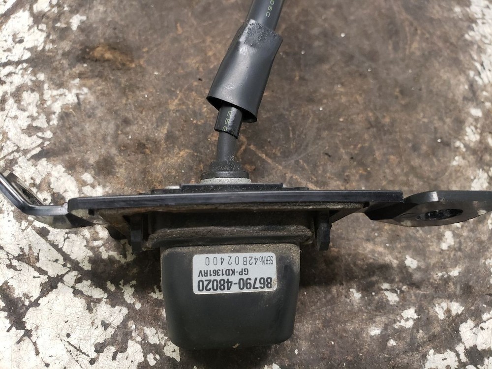 Camera/Projector Rear View Camera Fits 04-06 LEXUS RX330 OEM