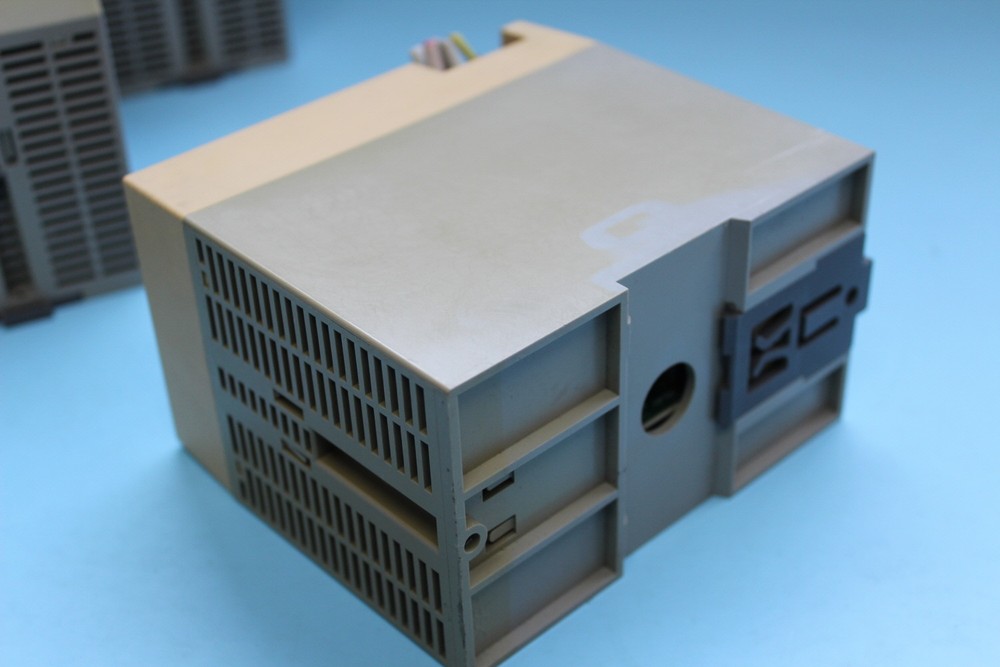 Yamatake Controller SVS010S12019-00, 1Pcs, Free Expedited Shipping