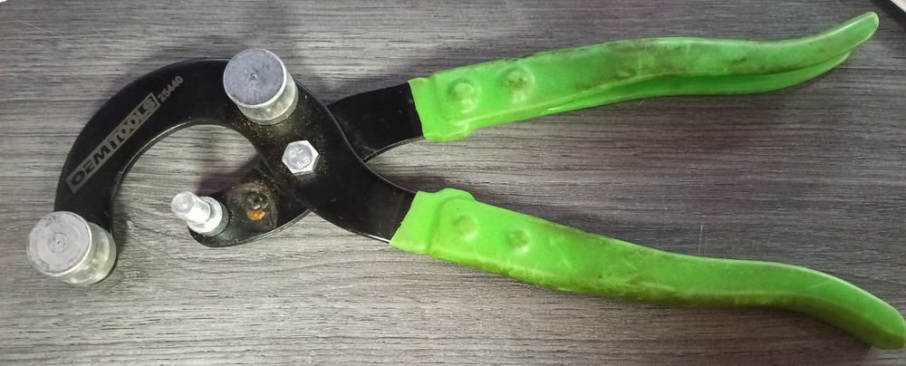 OEMTOOLS 25440 Professional Tube Bender - ***MISSING 4 PIECES***