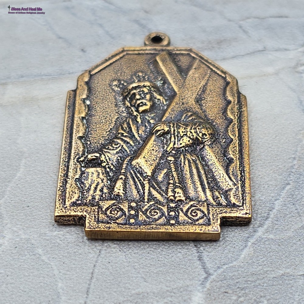 Jesus Carrying the Cross Catholic Medal -XLarge Solid Bronze