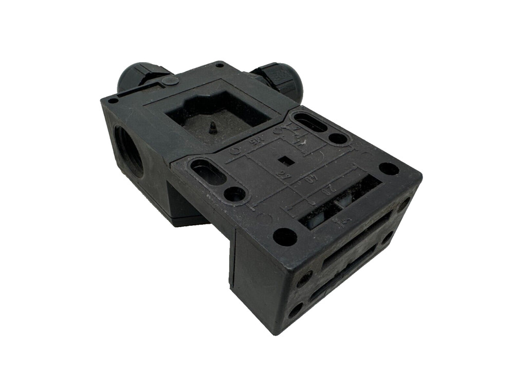 Schmersal AZ 16-02 ZVRK Safety Interlock Switch