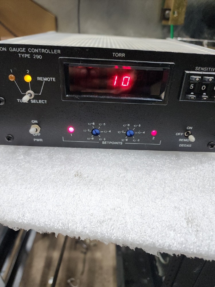 MKS 290C-04 ION GAUGE CONTROLLER WITH CABLE