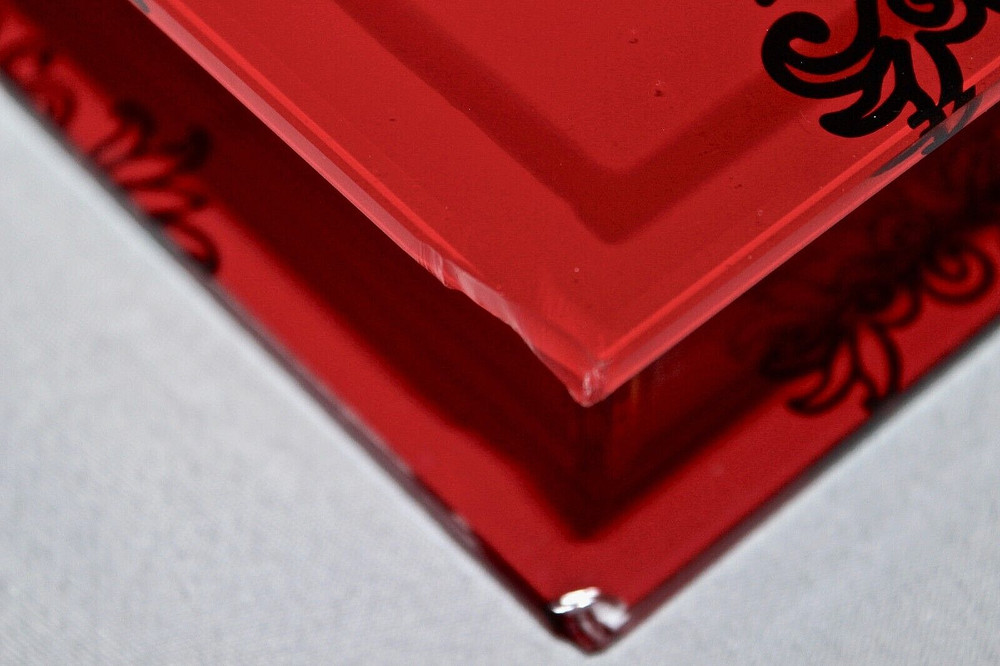 Red Rectangular Glass Vase with painted kimona design Front/back