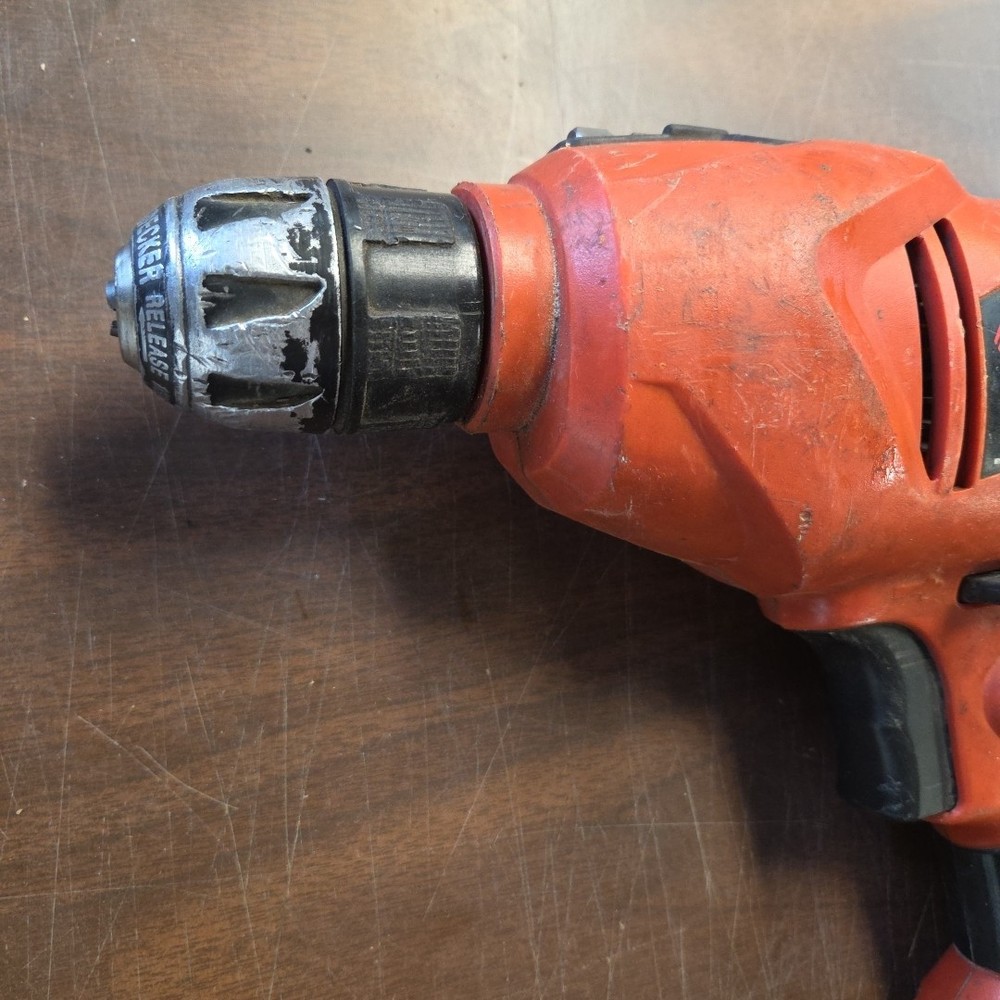 BLACK DECKER VSR HEAVY 3/8" KEYLESS DRILL DR250 5.2 AMP