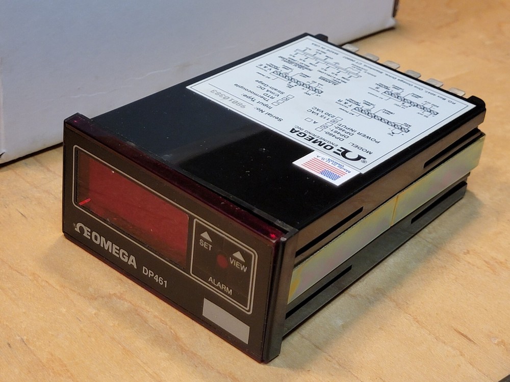 Omega DP461-V Voltage & Current Meter