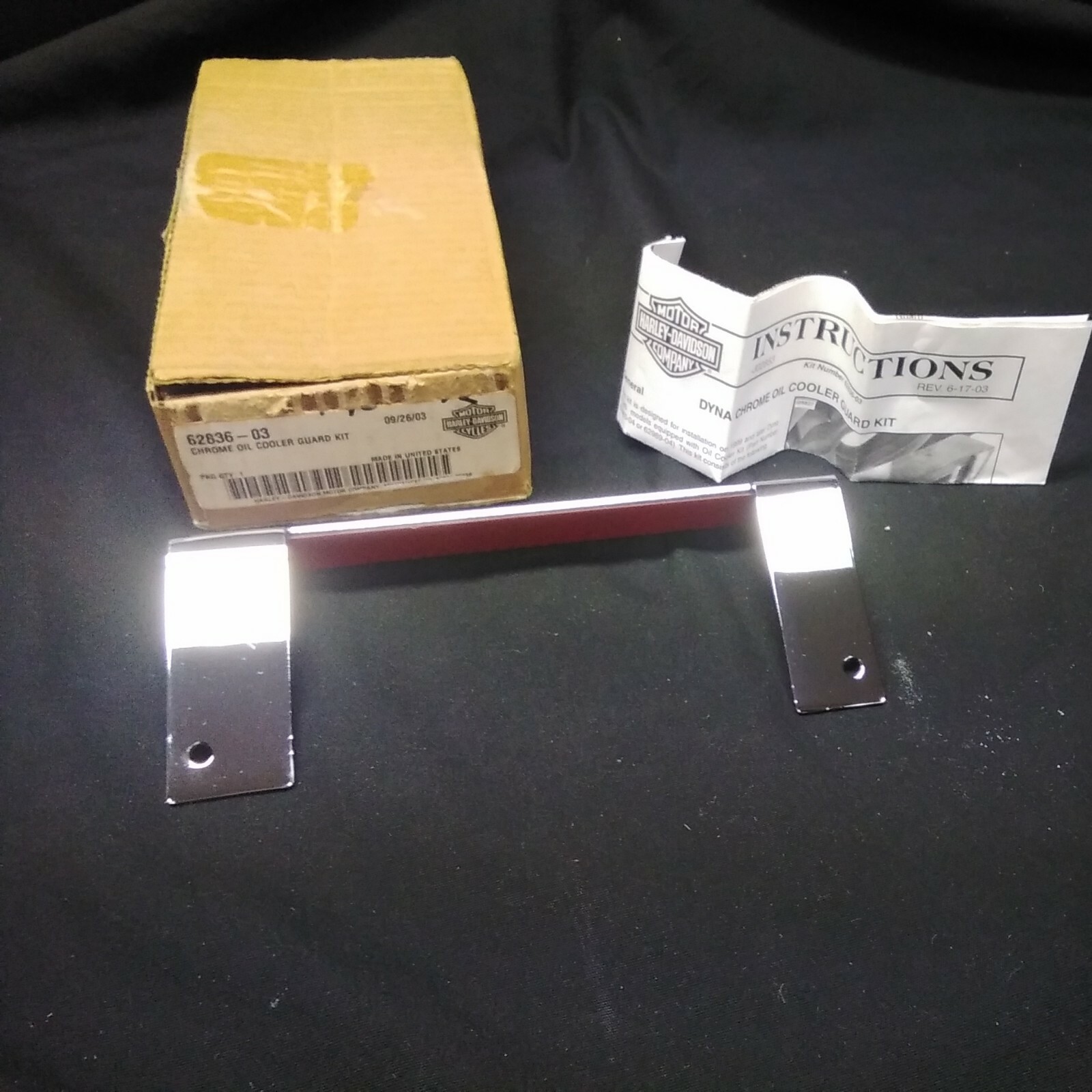 HARLEY DAVIDSON GENUINE 99-LATER DYNA CHROME OIL COOLER GUARD 62836-03