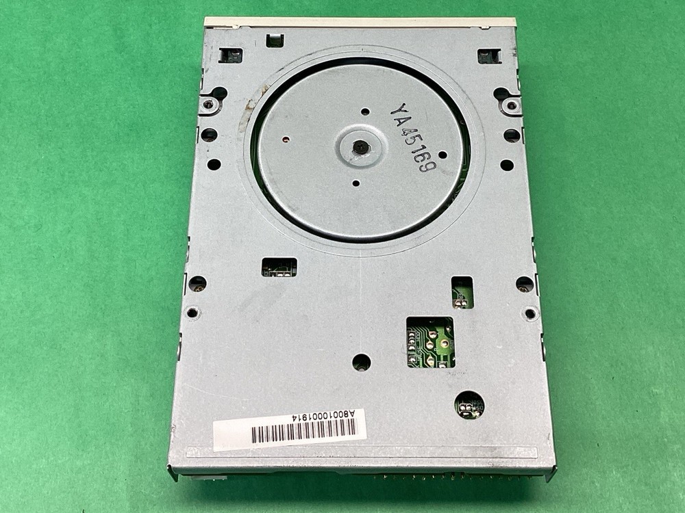 Samsung SFD-321B 3.5” Beige Internal Desktop Floppy Disk Drive - UNTESTED