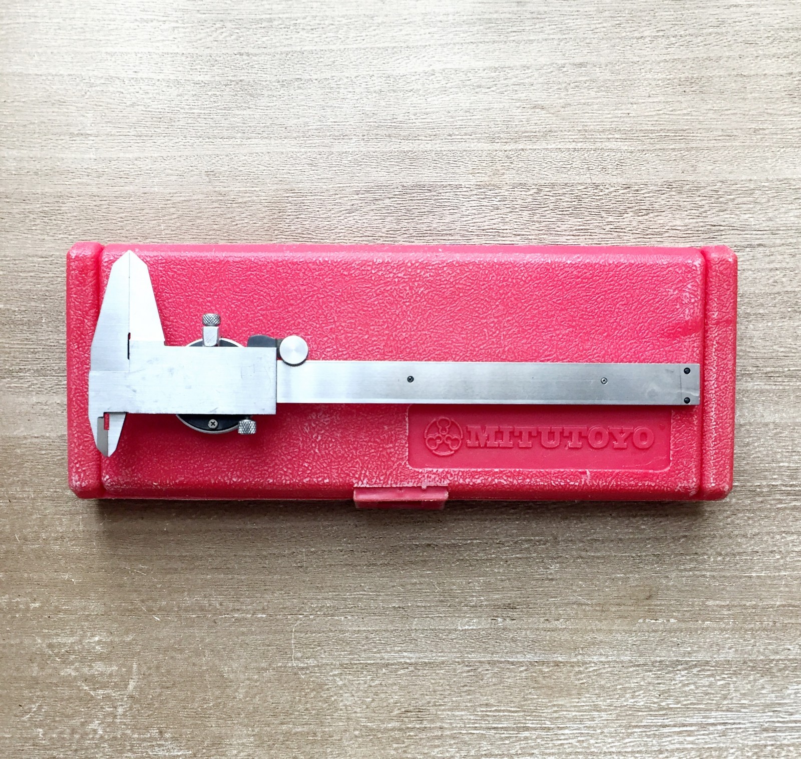 Mitutoyo Dial Caliper 6" Calibrated 505-626 .001" 6” With Case - Made In JAPAN