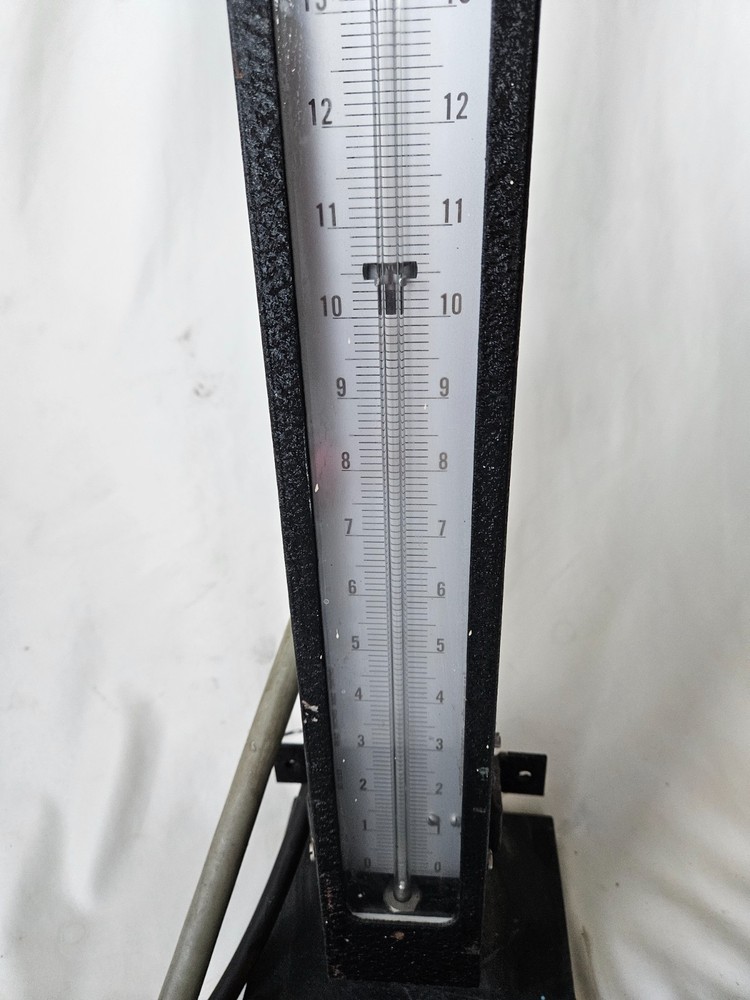 Vintage Meriam Instruments Manometer Model 301EA25WM 20" Range