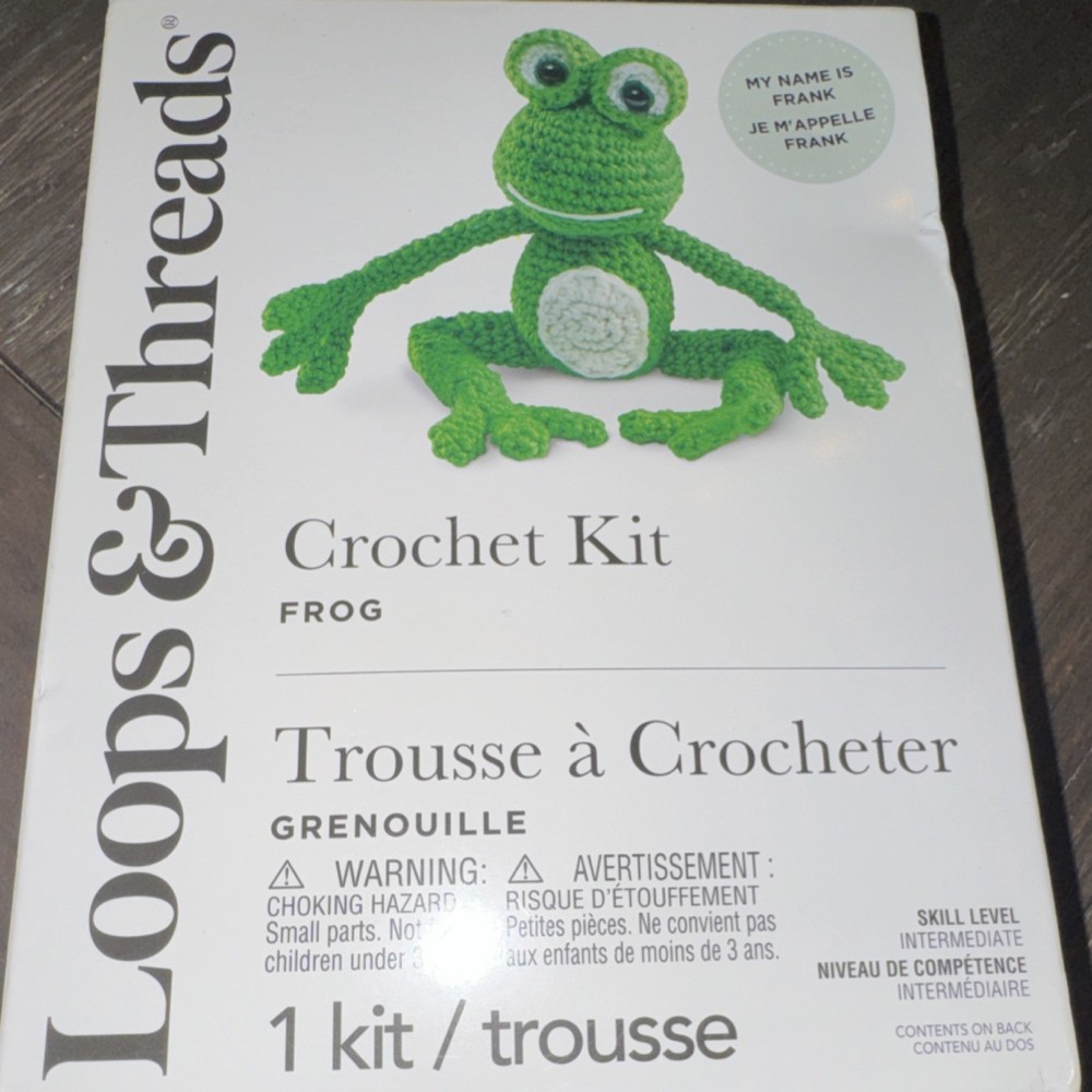 Loops & Threads Frog Grenouille Crochet Kit Model Frog Craft DIY Project Kit