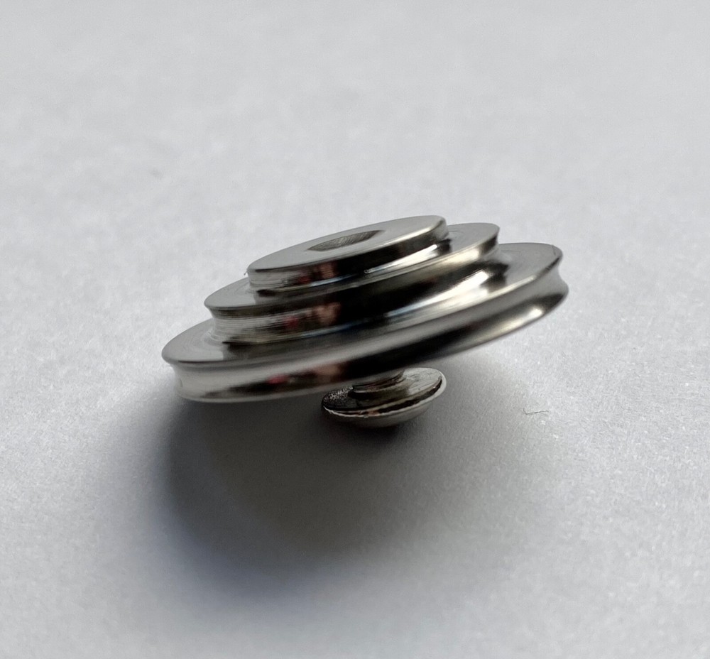 Imperial Officer Code Disc with attachment screw.