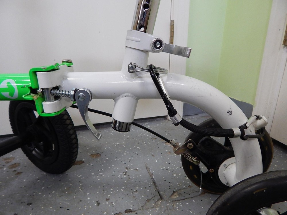 KneeRover GO Scooter Foldable Knee Walker