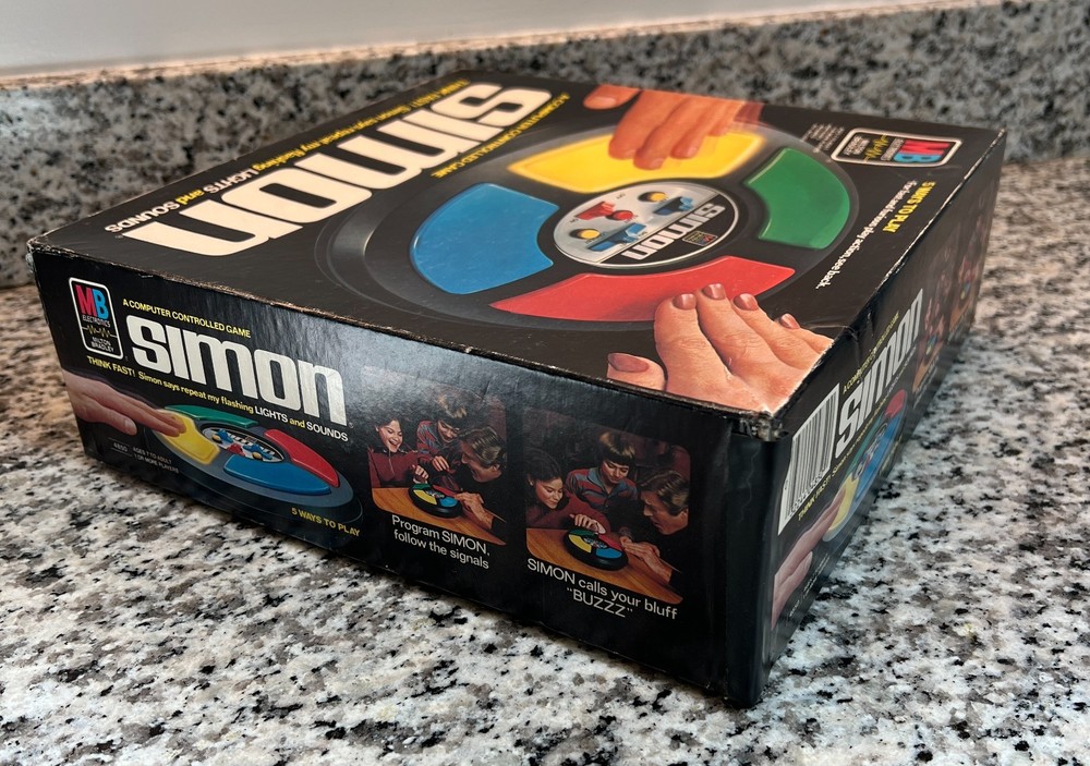 1984 Simon Electronic Game With Box Milton Bradley Complete Working