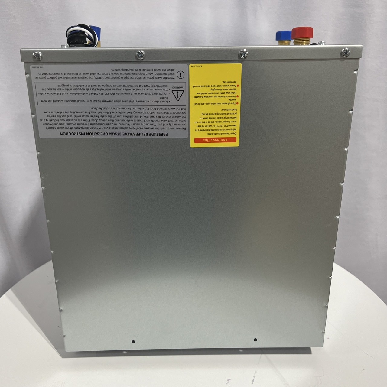 Used- 7L RV Tankless Water Heater 2.5 GPM 48,000 BTU Instant Hot w/ 18"x18" door