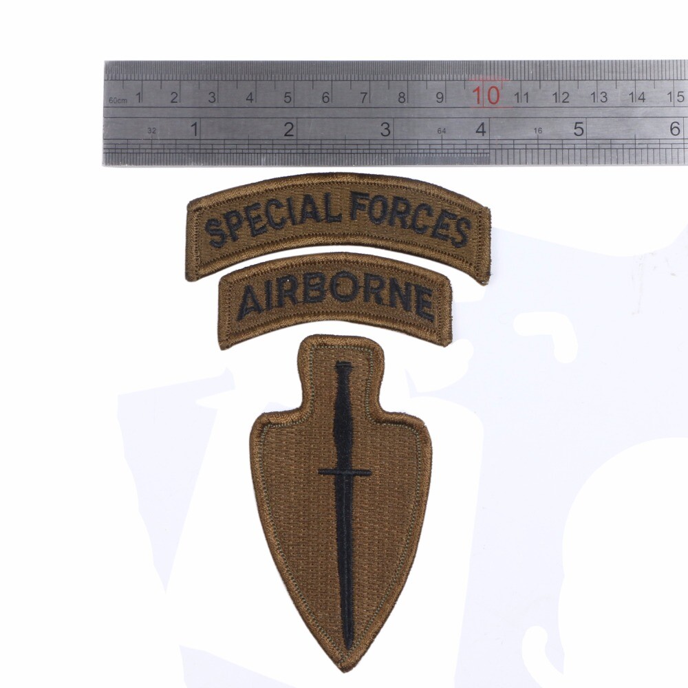 US ARMY SPECIAL OPERATIONS COMMAND AIRBORNE ARMBAND PATCH -chho981
