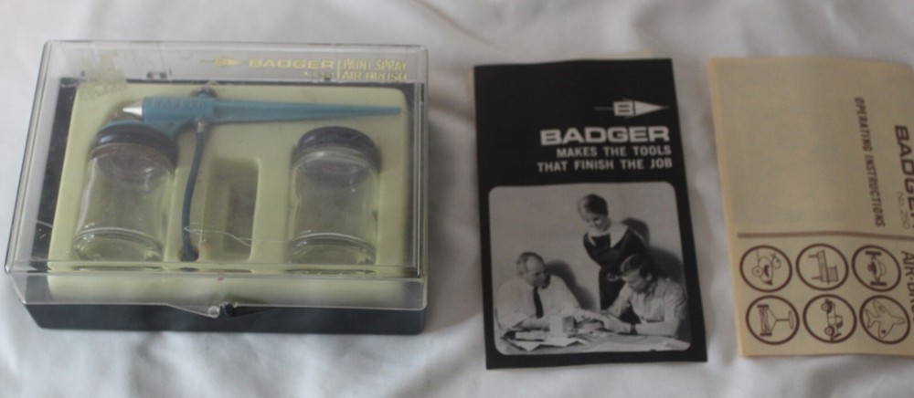 Badger Airbrush #250 Basic Set w/Plastic Case & Manual