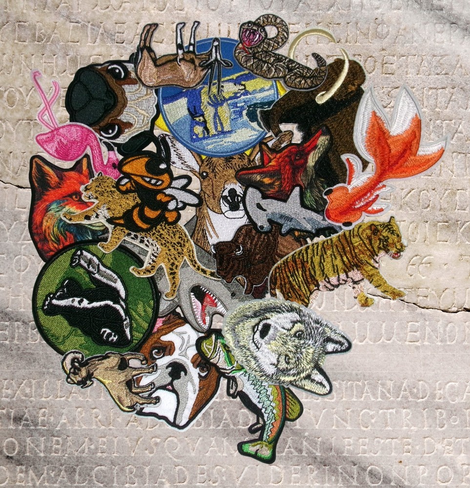 Alien Xenomorph Retro Sci-Fi Patch - Iron-On Applique For Clothes, Space Horror
