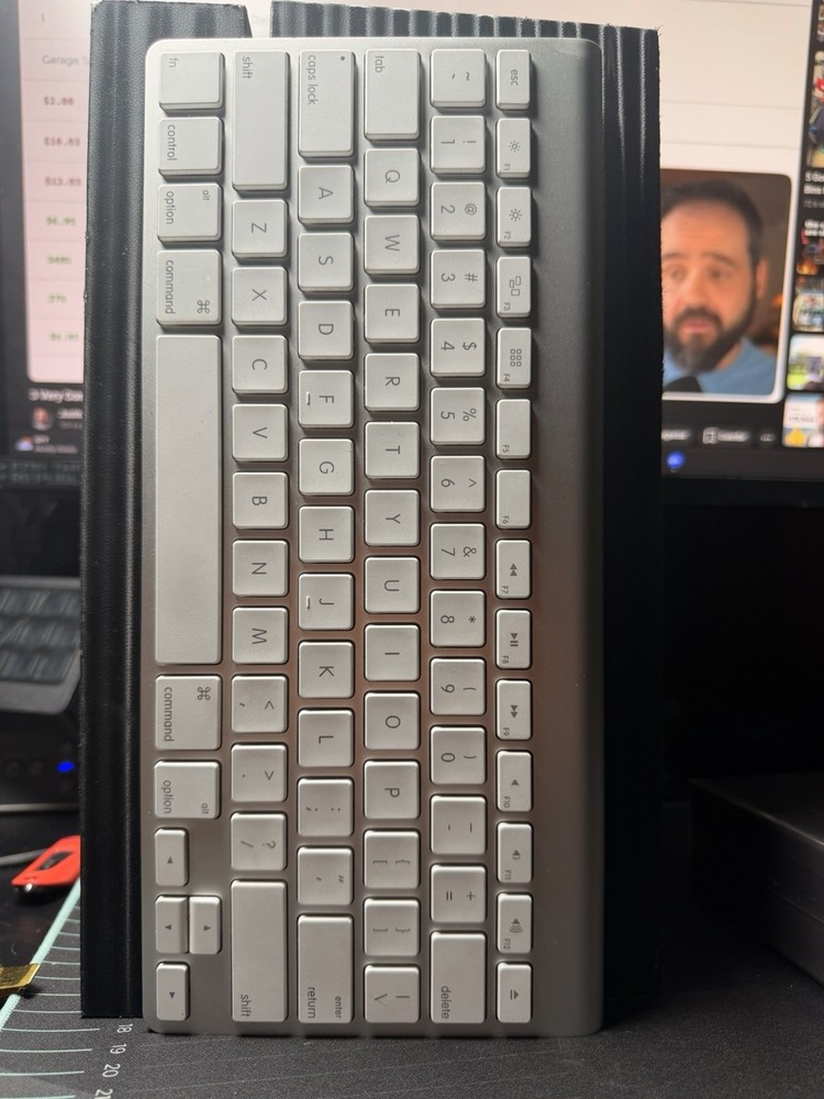 Apple Magic Wireless Keyboard