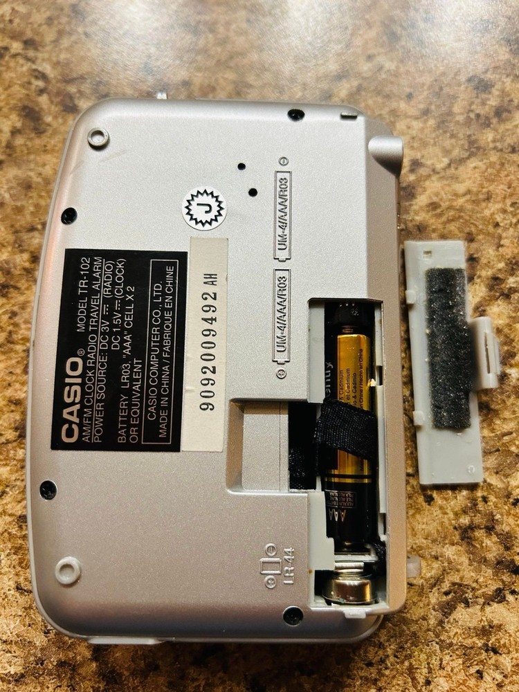 Casio TR102 Clock Radio WORKS!