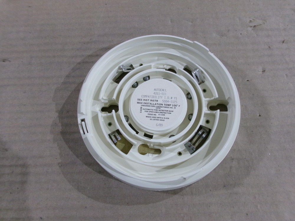 New 4261-511 Autocall Detector Base No Relay
