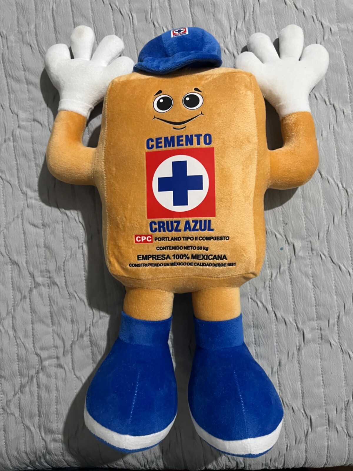 STUFFED ANIMAL “COSTALITO ” MASCOTA DEL EQUIPO CRUZ AZUL MEXICO 15 IN PELUCHE