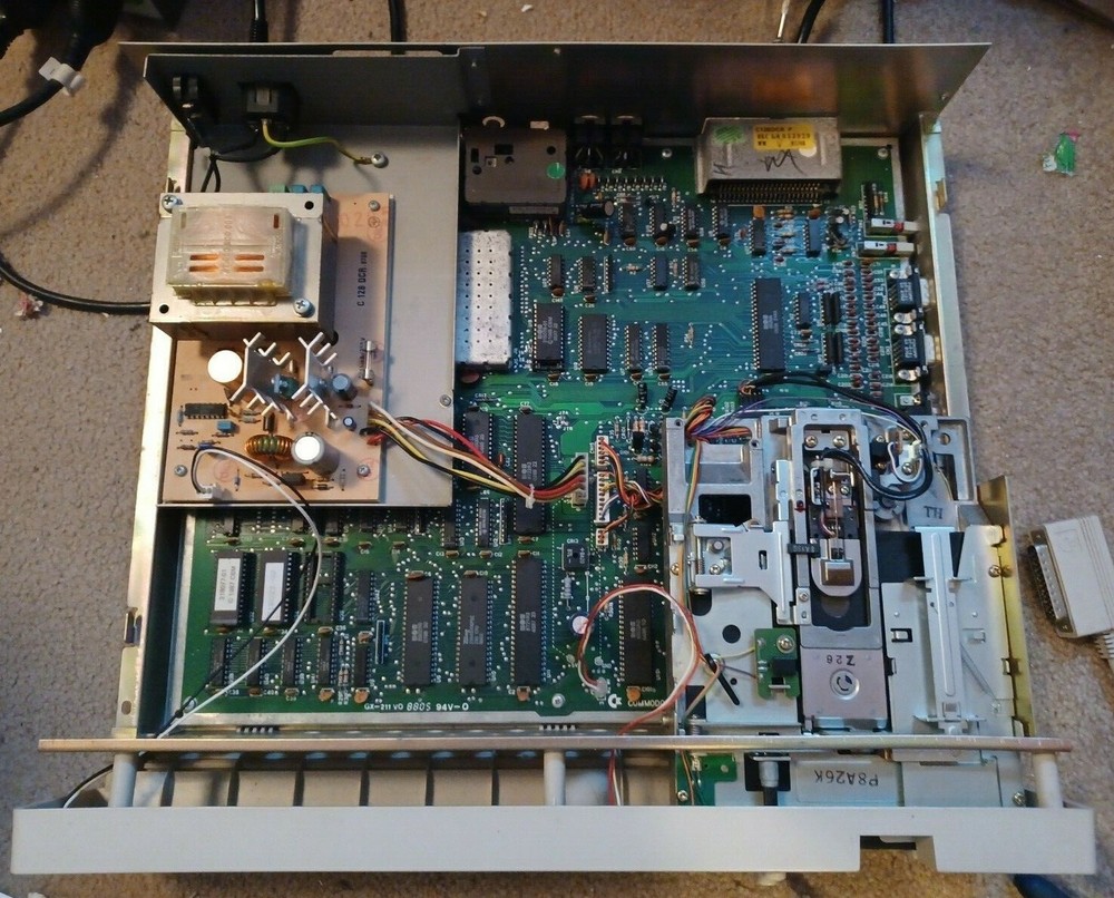 RARE Commodore 128D (DCR) Computer - Boots and Computes! German Keyboard!