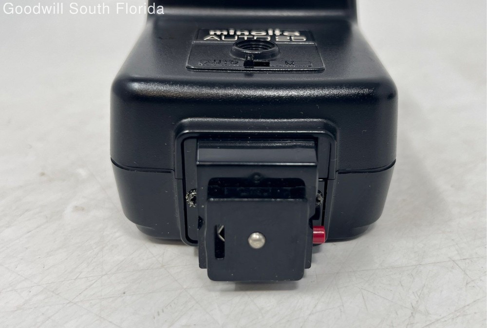 Minolta Auto 25 Black Hot Shoe Mount Camera Flash Attachment With Case