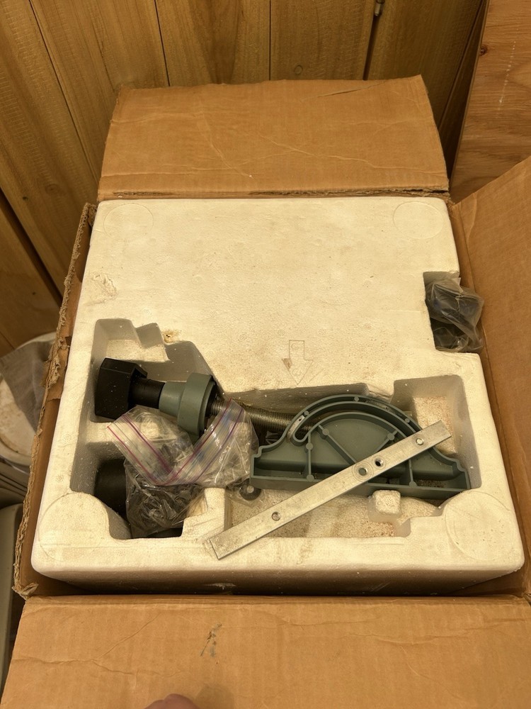 Delta 32-100 Biscuit Plate Joiner