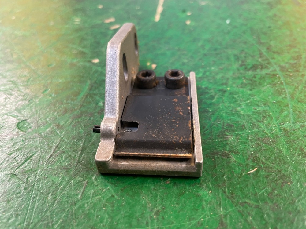 Duracraft D35510 Table Saw - Internal Blade Guard Bracket