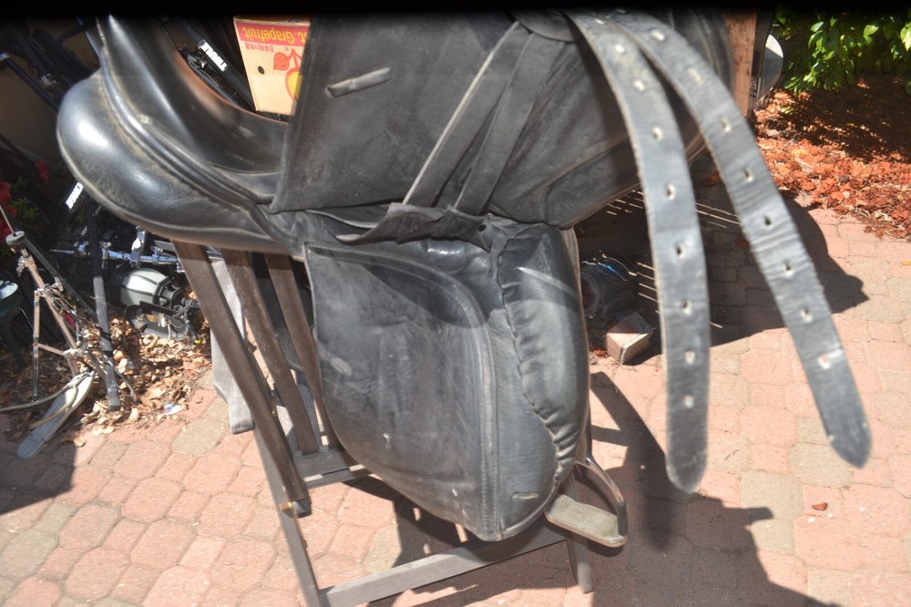 JRD DRESSAGE SADDLE