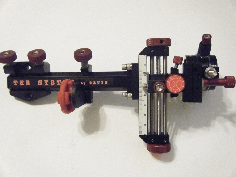 4" DAVIS TARGET SIGHT- Double knob-5.75 -black/red knobs-scope .010 green..