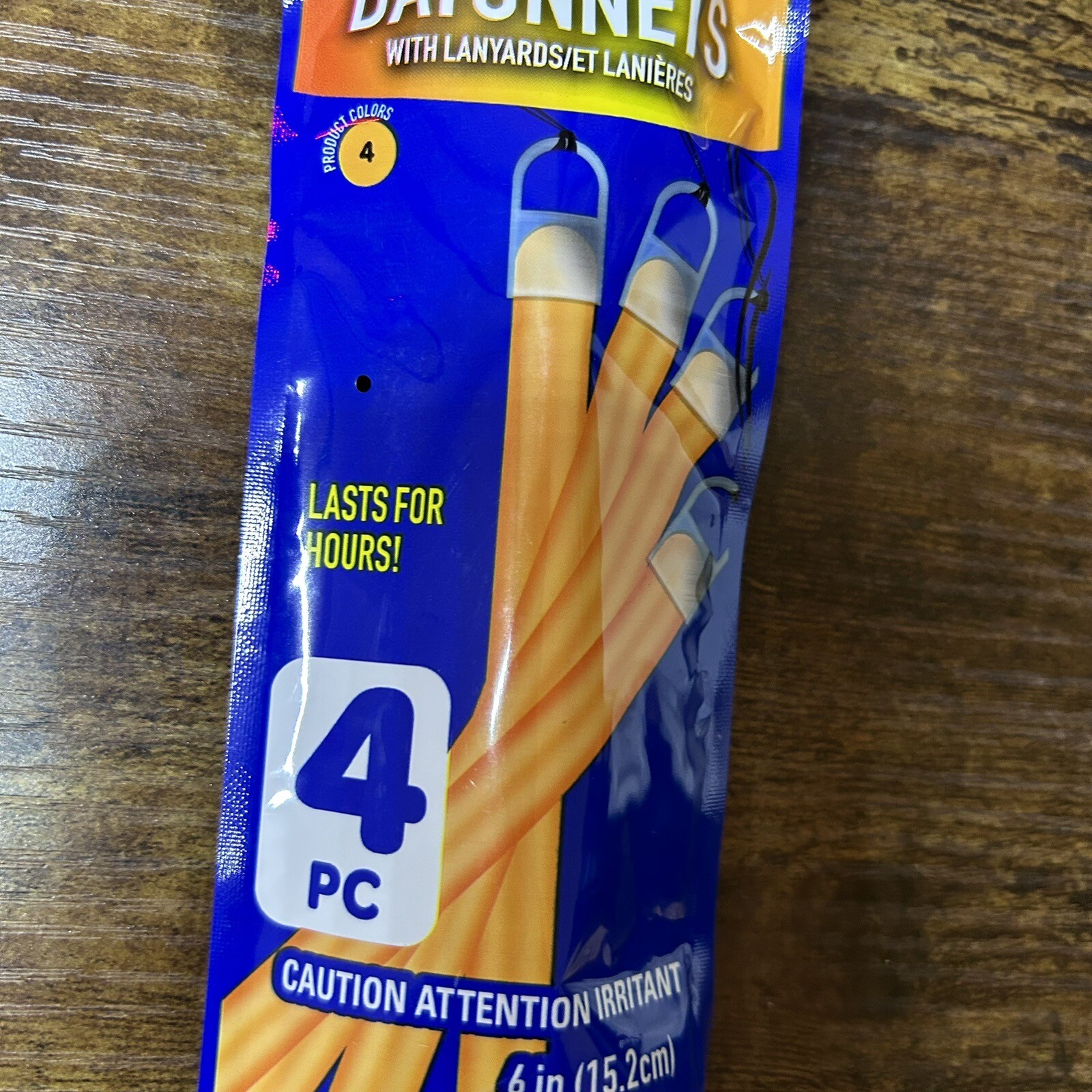 Play Glow Sticks Batonnets With Lanyards Orange 4 Pack 6 inches 4 Hours New