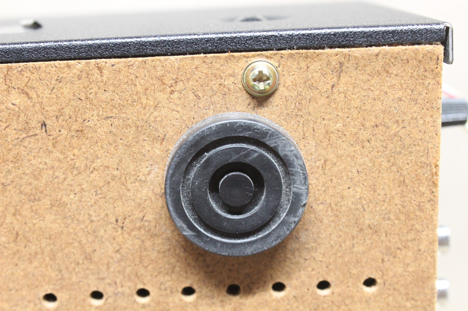 MARANTZ SR225 VINTAGE Stereo Receiver - Great Rich Sound. TESTED but SOLD AS-IS