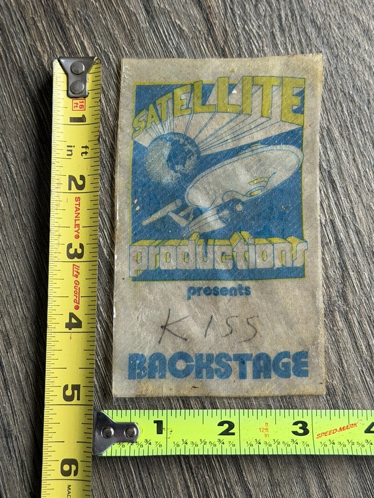 KISS Pass Hotter Than Hell Tour SatelliteProductions Concert Vintage Kiss Aucoin