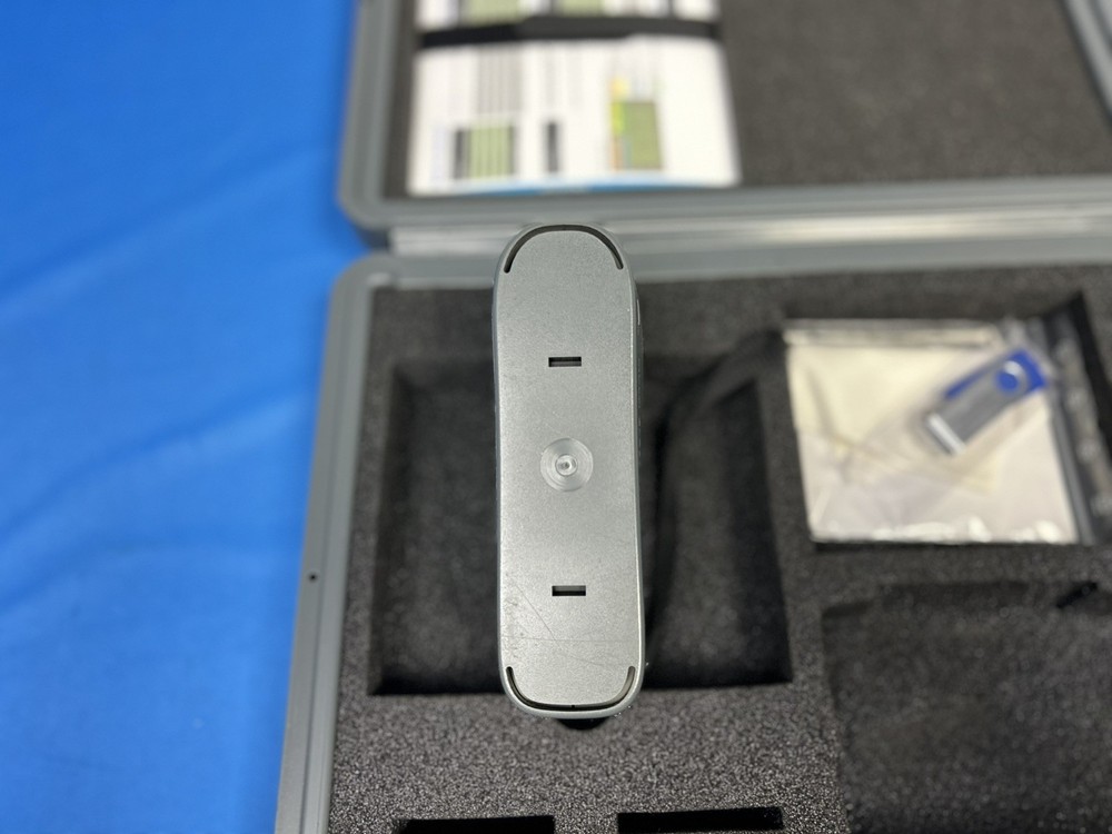 Konica Minolta 268 Multi Gloss Meter