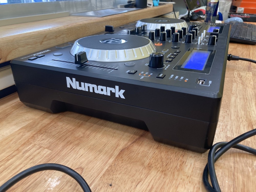 Numark Mixdeck Express Double Deck DJ Controller Built-in Mixer USB Effects