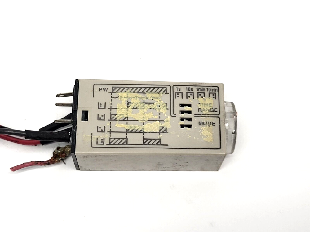 Omron H3YN-2 Time Delay Relay 250V