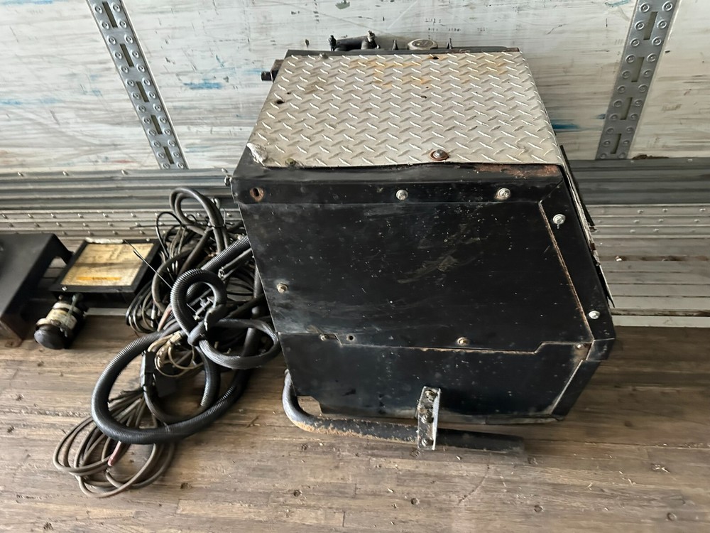 Thermo King Auxiliary Power Unit (APU)