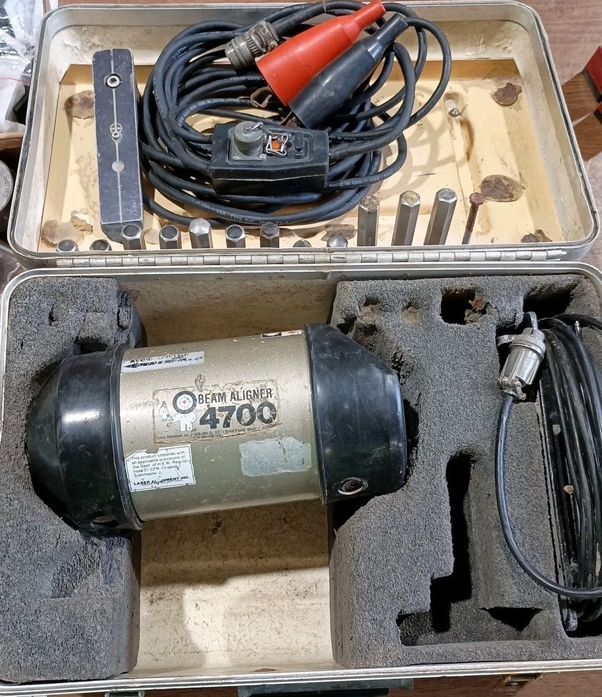 Laser Alignment BEAM ALIGNER MODEL 4700 WITH LEADS Plumb Bobs & Remote Line +