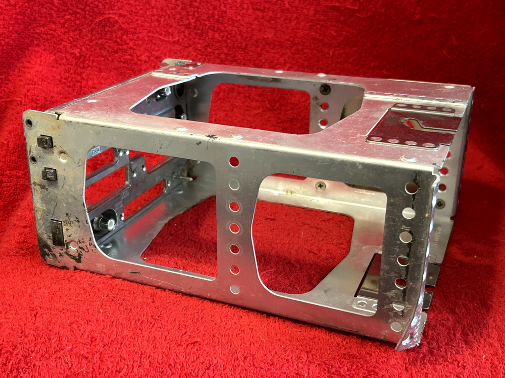 MOUNTING TRAY FOR GARMIN GIA 63W INTEGRATED AVIONICS UNIT