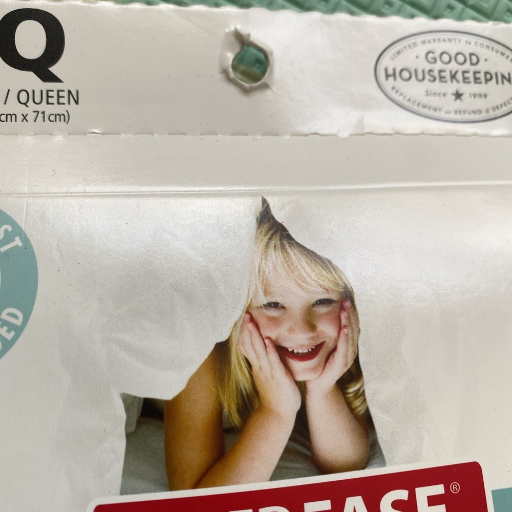 Allerease Waterproof Allergy Safe Zippered Pillow Protector standard/queen S/Q