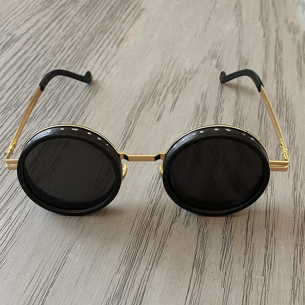Adjustable Polarizes Glasses (Case Included)