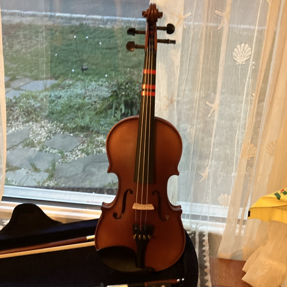 Beginner 1/4 size violin with Bow & Hard Case