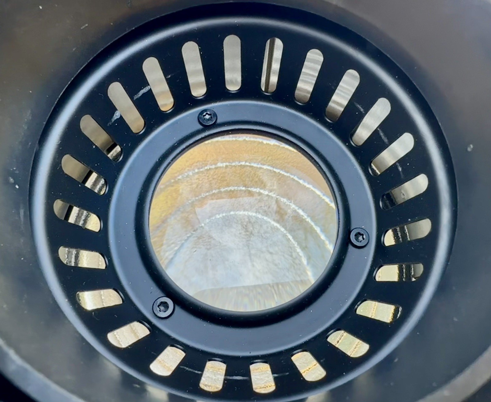 Aputure Fresnel 2X Bowens Mount – With Barndoors & Case